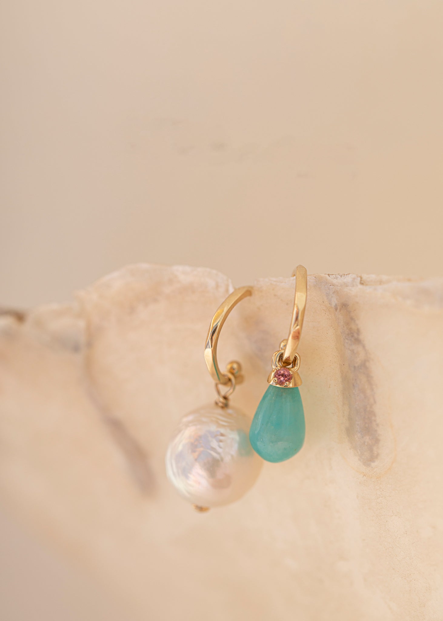 10-Karat Phillipa charm med Turmalin
