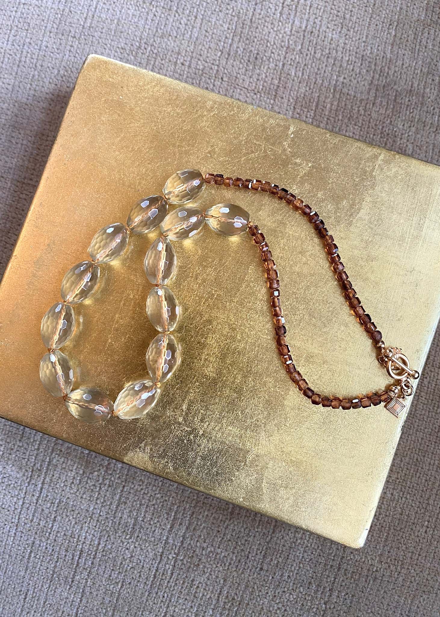 Edith halskæde med Lemon Kvarts og Gul Turmalin - guldbelagt