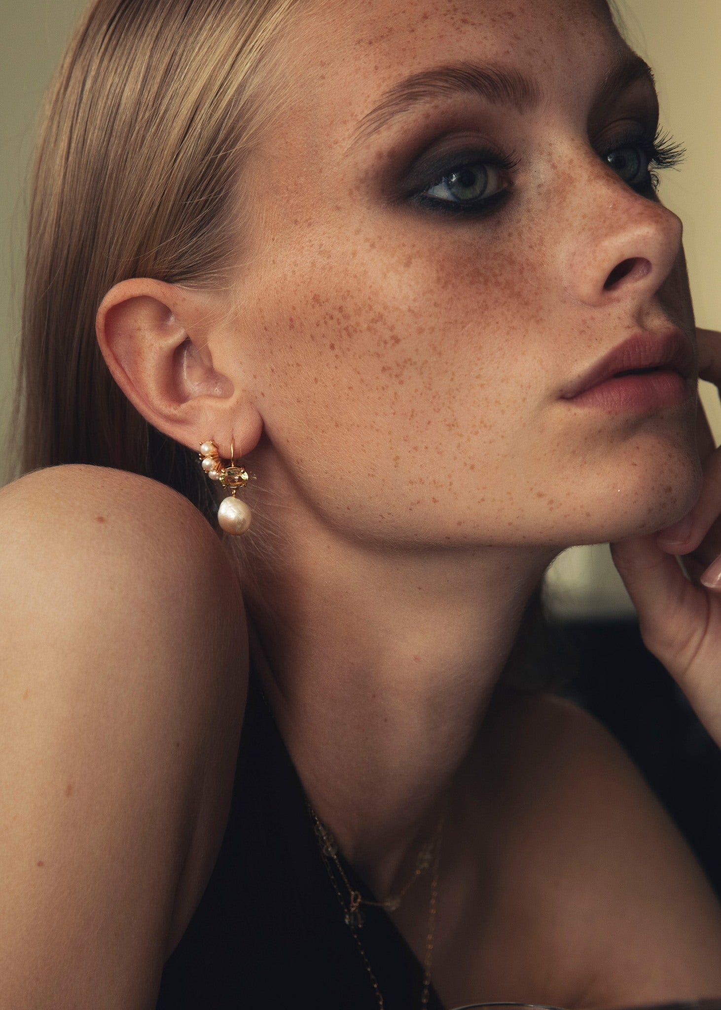 Opera øreringe med Champagne Kvarts og Barok Perle - guldbelagt