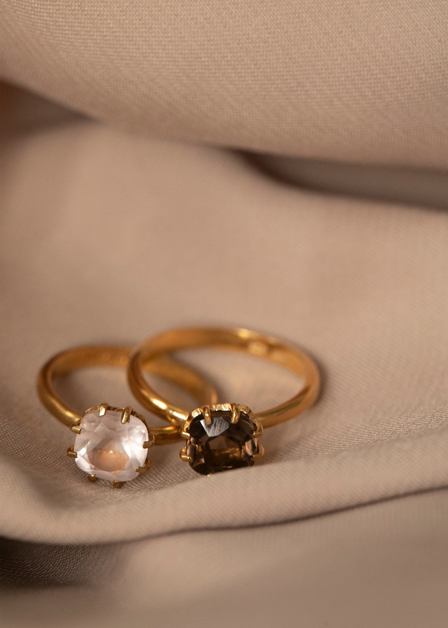 Cushion ring med Røg Kvarts - guldbelagt