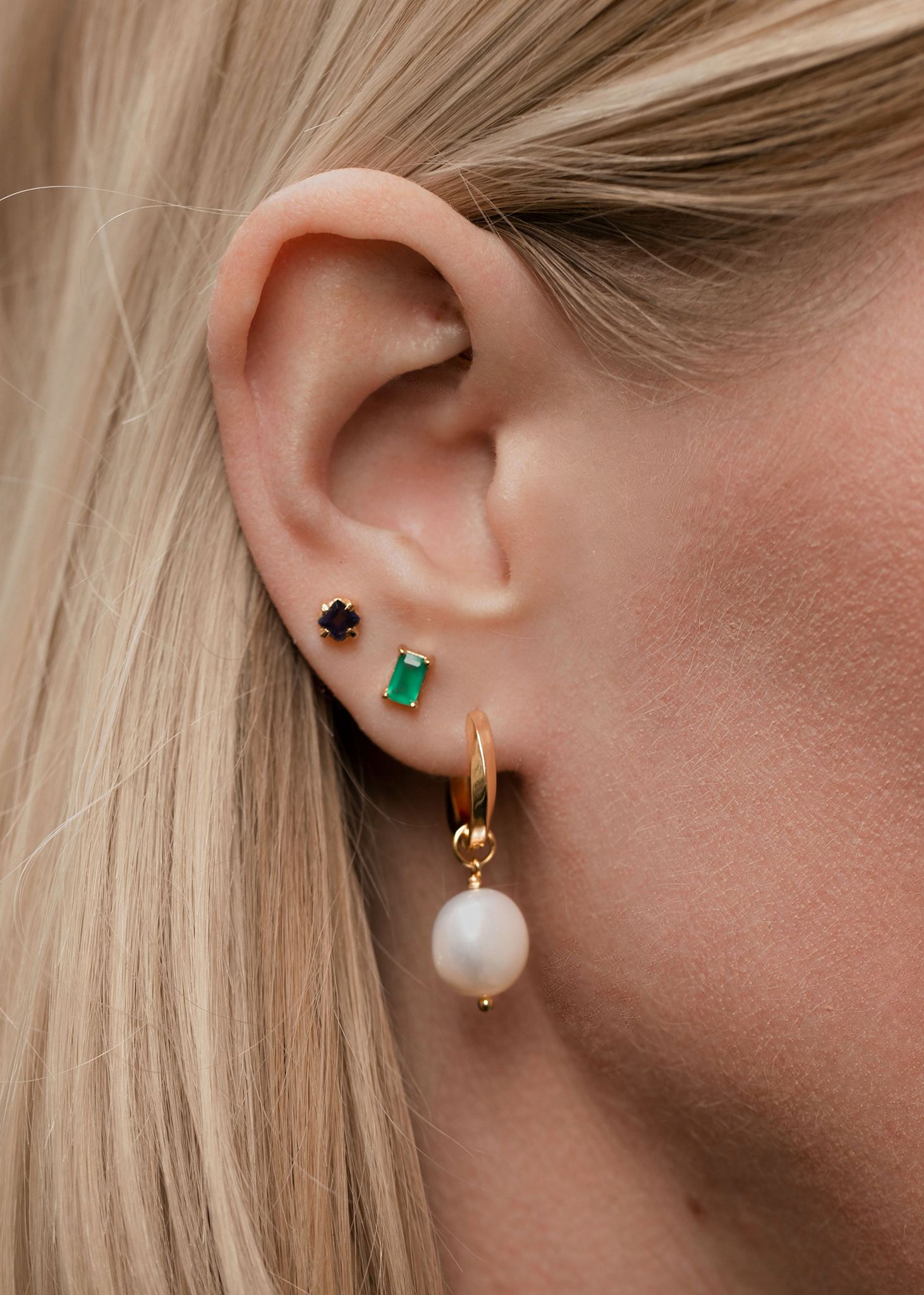Balloon charm med hvid Perle - guldbelagt