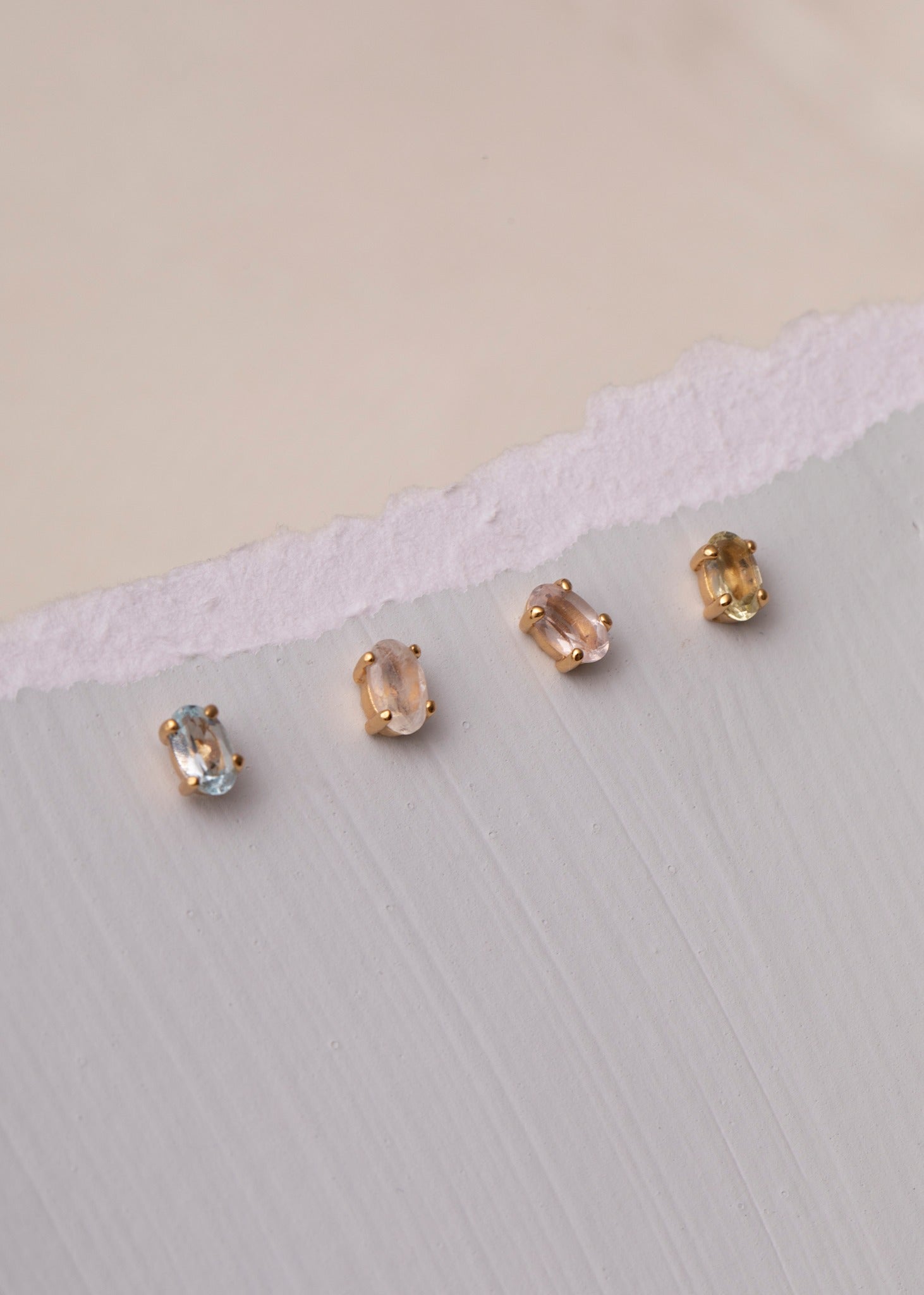 Esther ørestik med Rosa Kvarts 1 stk - guldbelagt