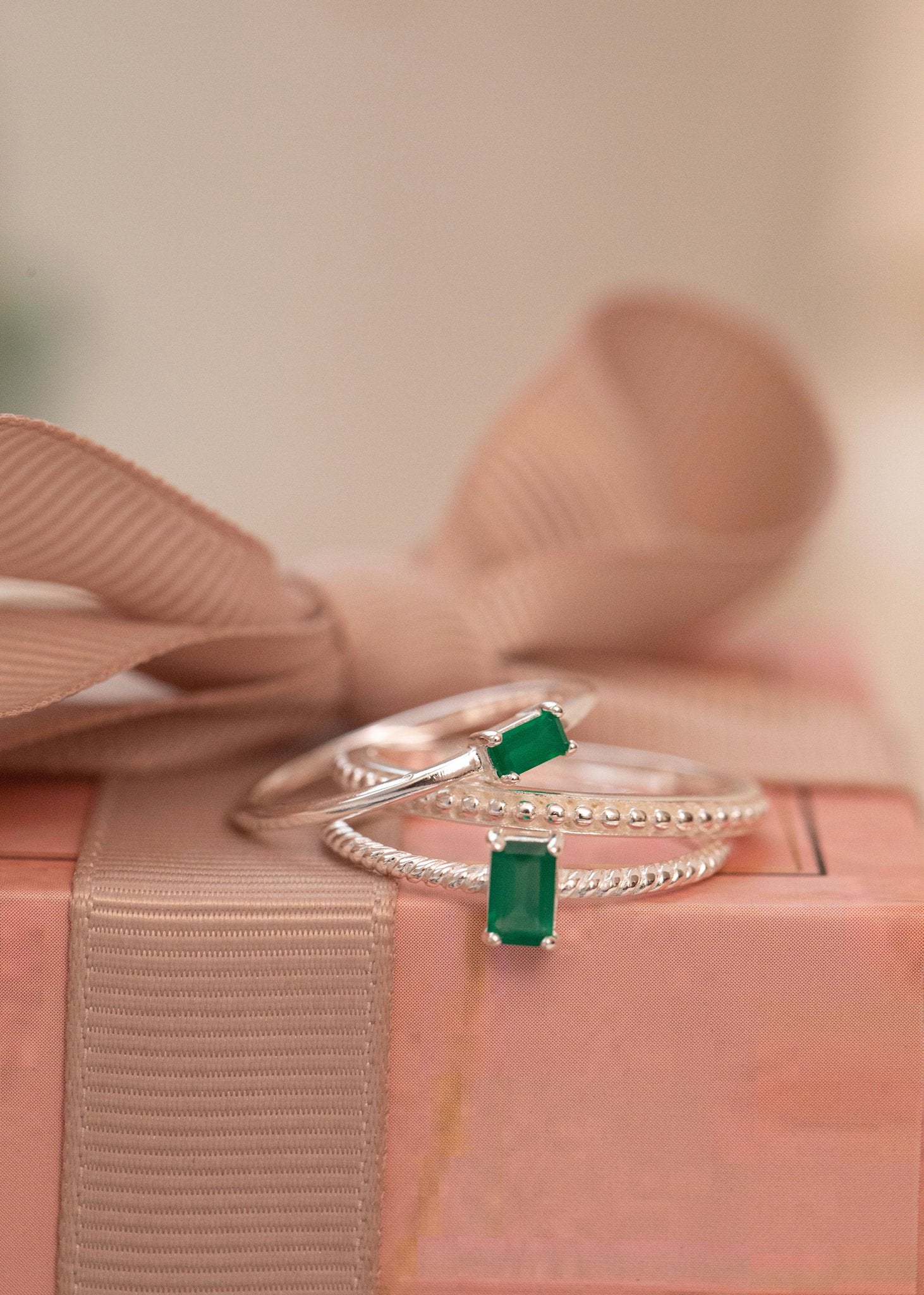 Confetti ring med grøn Agat - sølv
