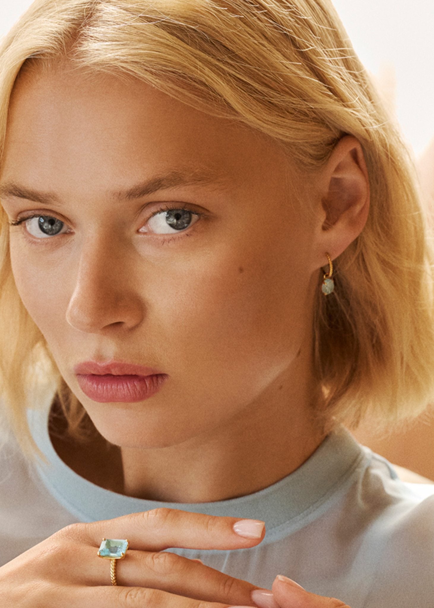10-karat Carmen charm med Akvamarin