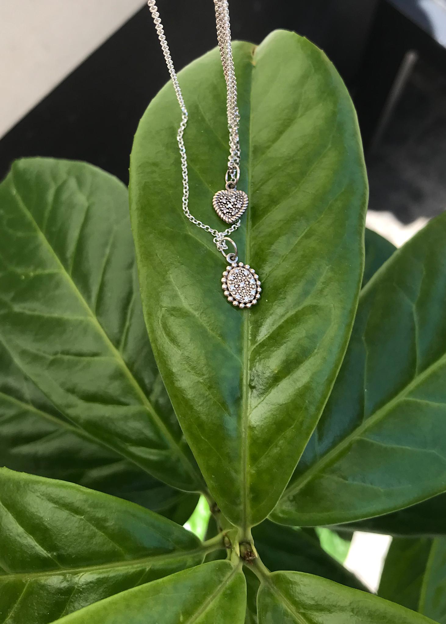 Elanor vedhæng med Diamant - oxideret sølv